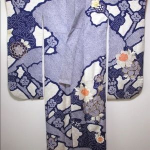 💖sold💖Silk Embroidered SHIBORI Furside